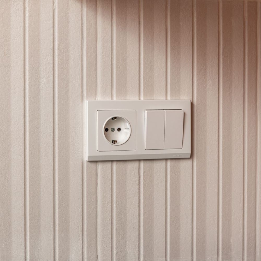 Рамка из поликарбоната Werkel Stark на 2 поста Белый W0021801 — изображение 2